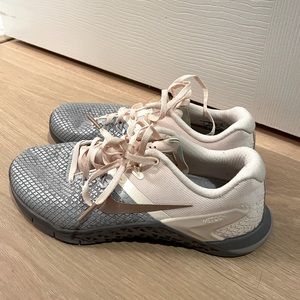 Women’s Nike MetCon sneaker